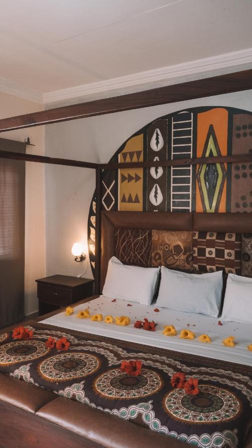 Bamboo Garden Hotel Serrekunda Eksteriør bilde