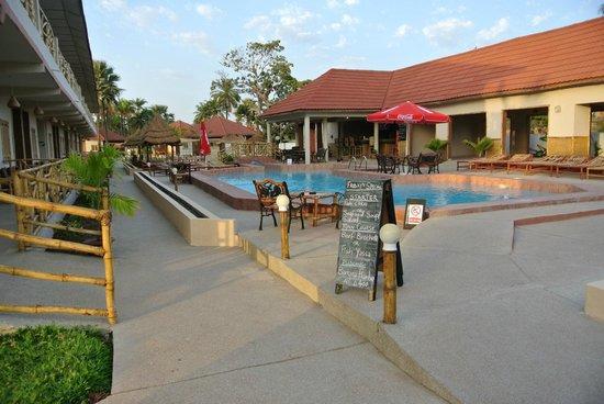 Bamboo Garden Hotel Serrekunda Eksteriør bilde